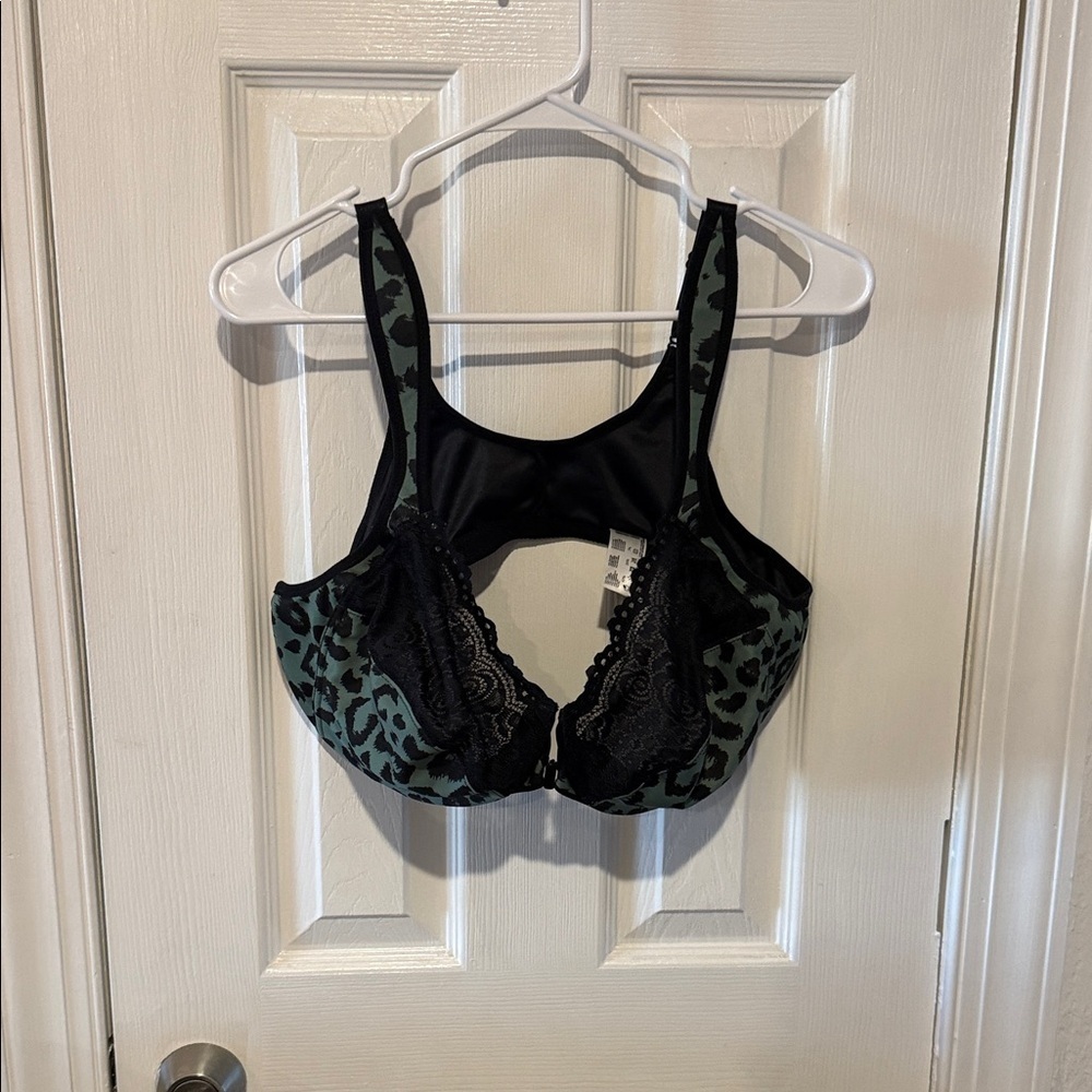 Glamorise Black and Green Lace Bra